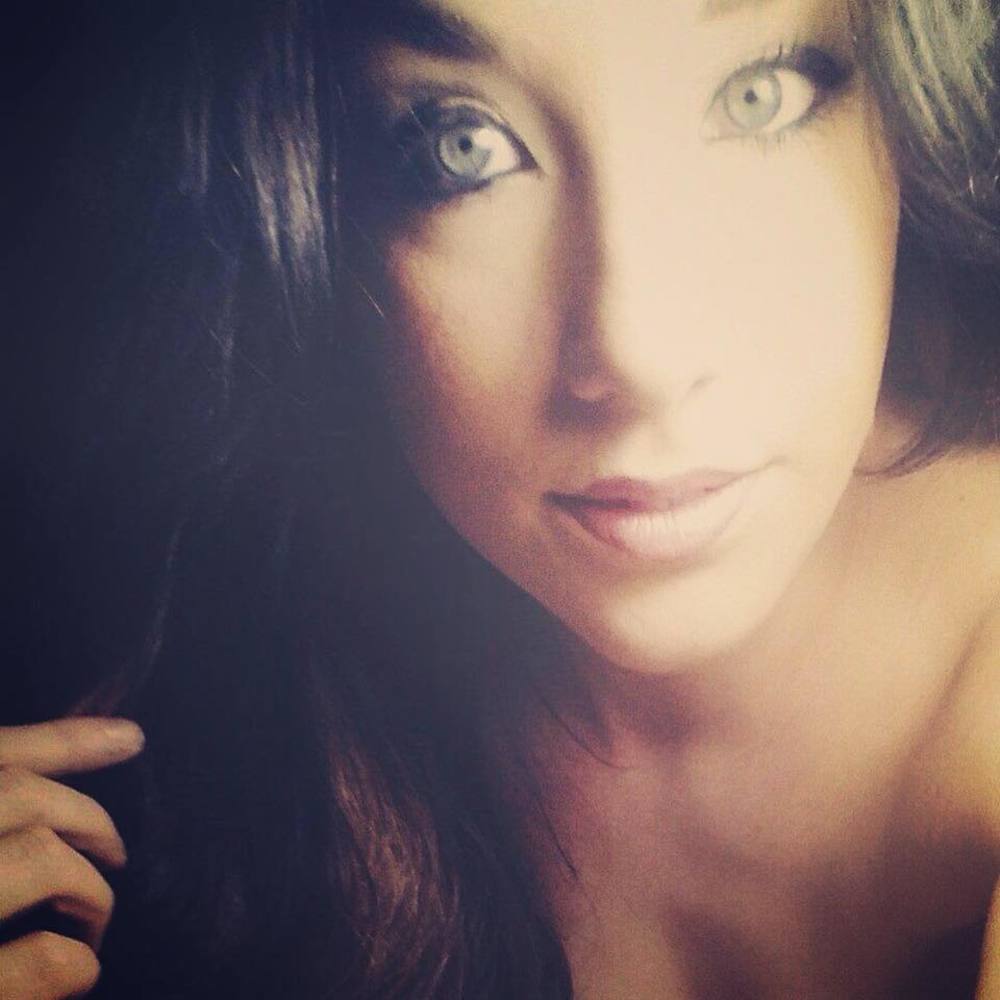 Meet your Posher, Naomi